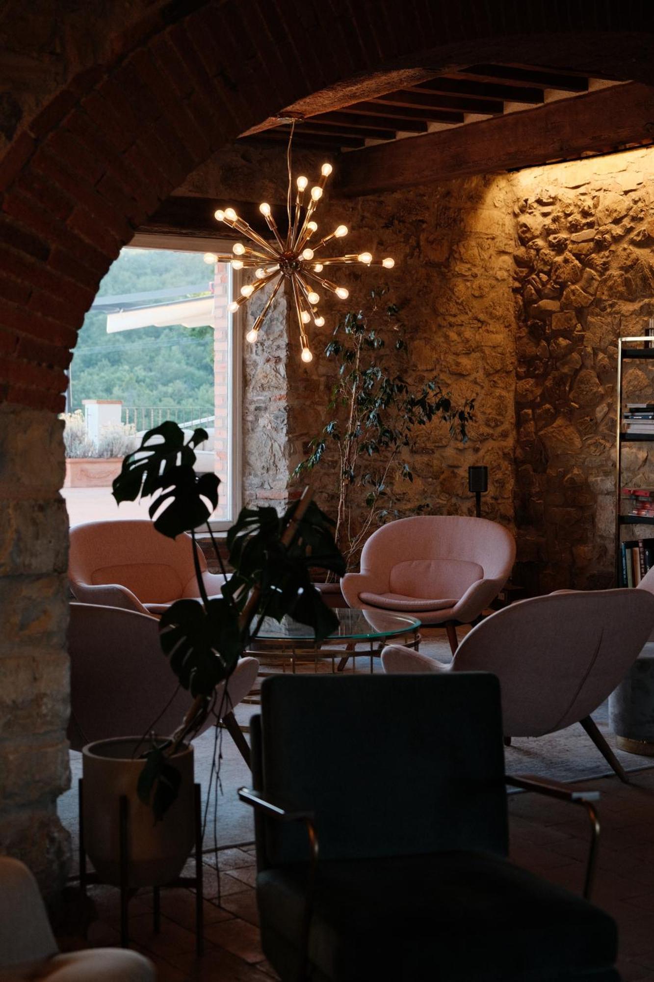 Vin Hotel - Wine Resort And Agriturismo 몬티에리 외부 사진