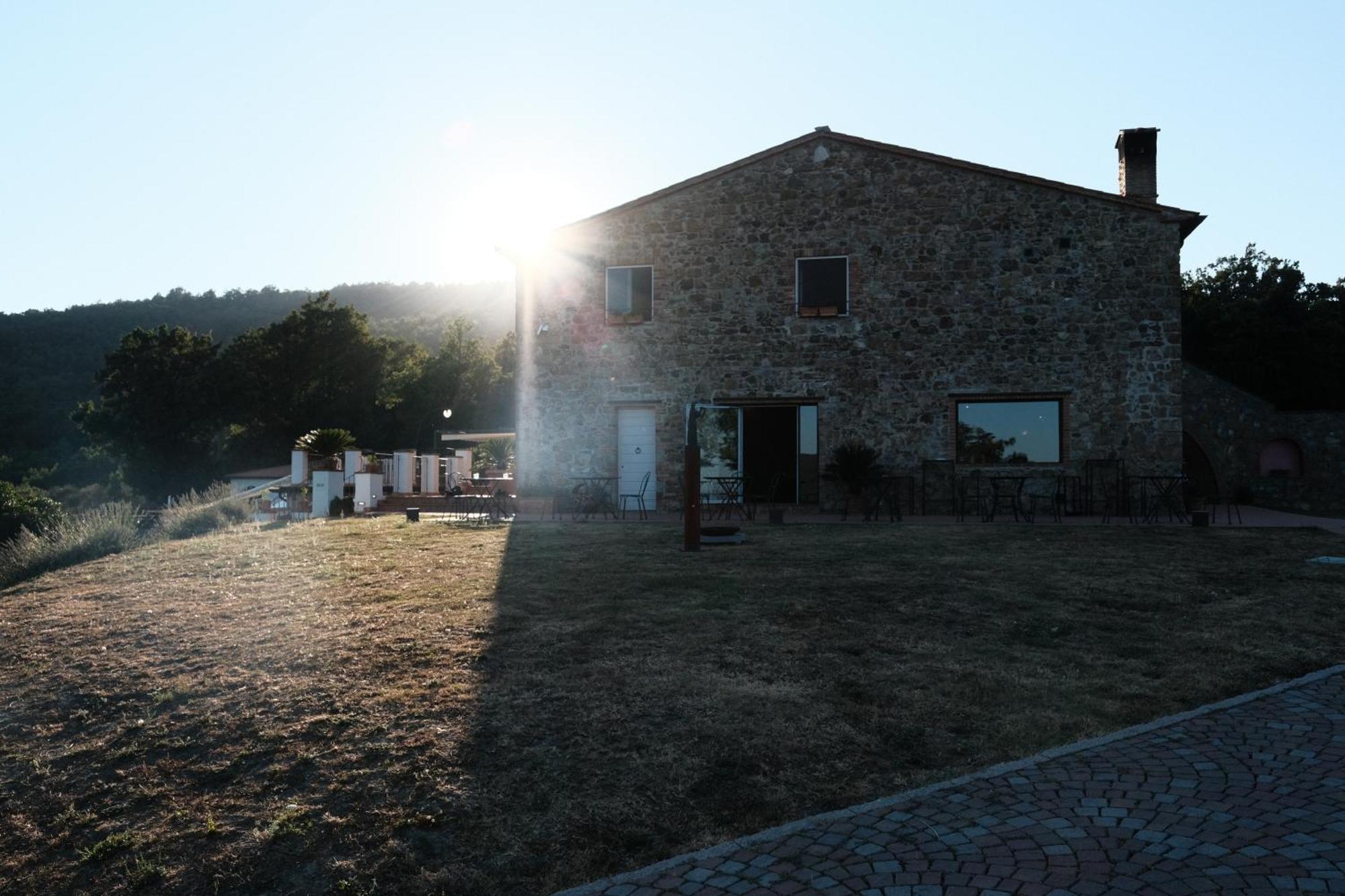 Vin Hotel - Wine Resort And Agriturismo 몬티에리 외부 사진