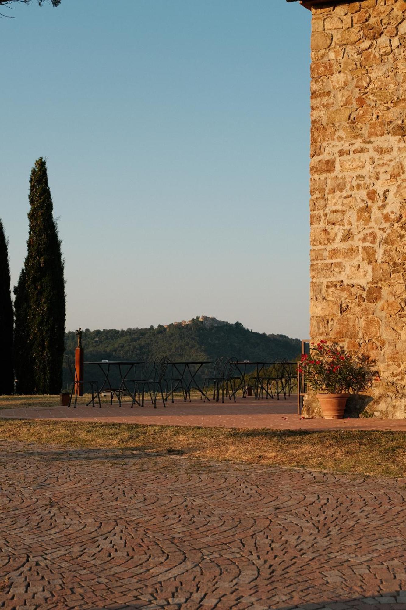 Vin Hotel - Wine Resort And Agriturismo 몬티에리 외부 사진