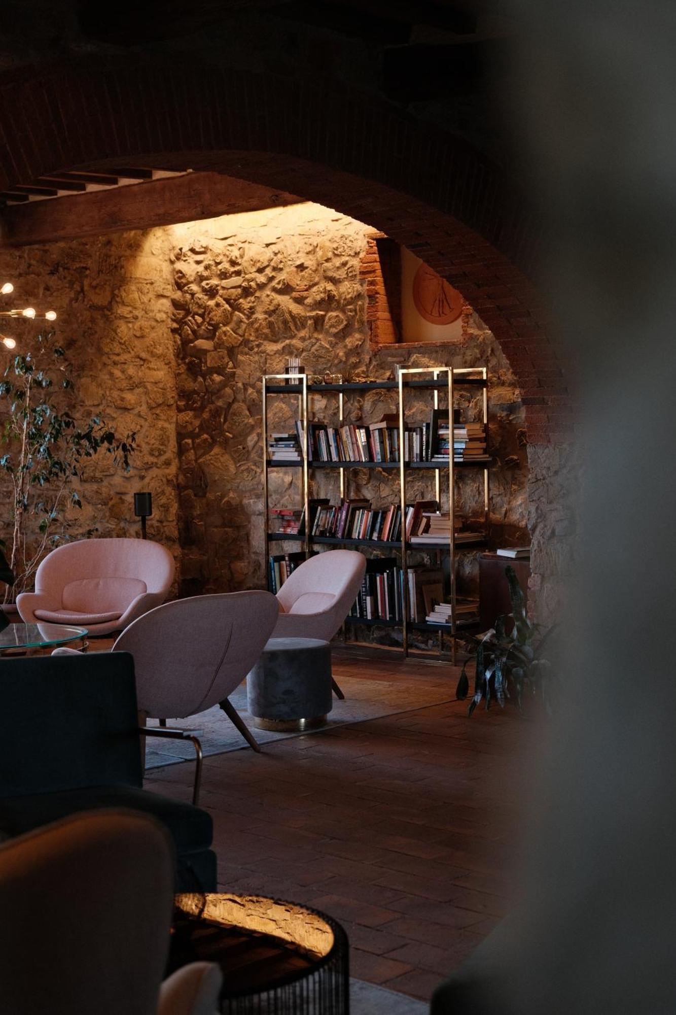Vin Hotel - Wine Resort And Agriturismo 몬티에리 외부 사진